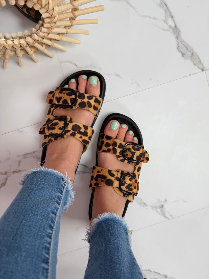 Rikki Leo Slides